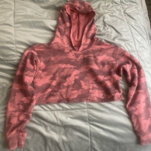 small lululemon crop top hoodie!! pink camo